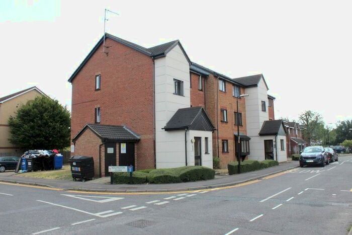 1 Bedroom Flat To Rent In Plowman Close, London, N18