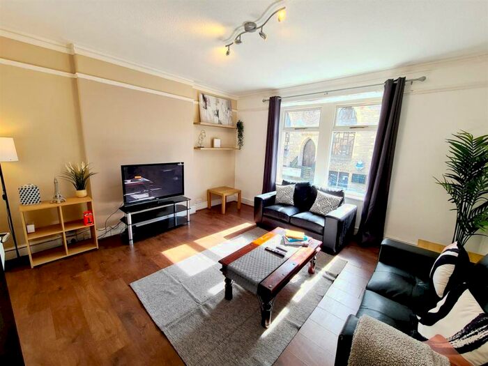 3 Bedroom Private Hall To Rent In Brock Street, Lancaster, LA1