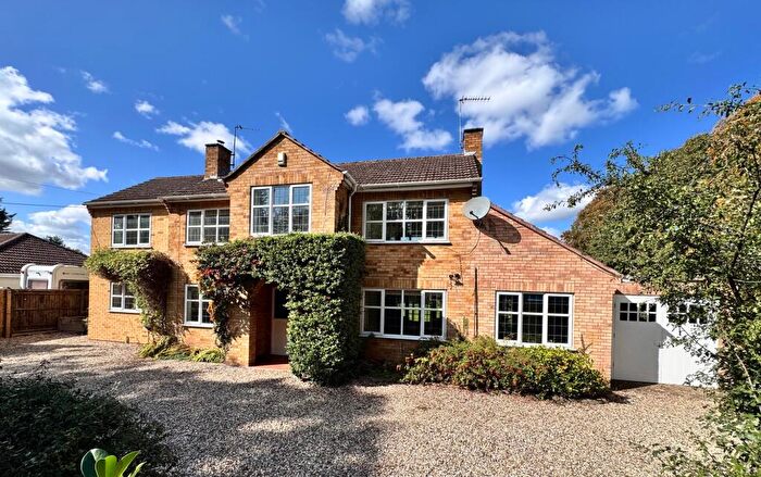 5 Bedroom Detached House For Sale In Radley Road, Abingdon, OX14