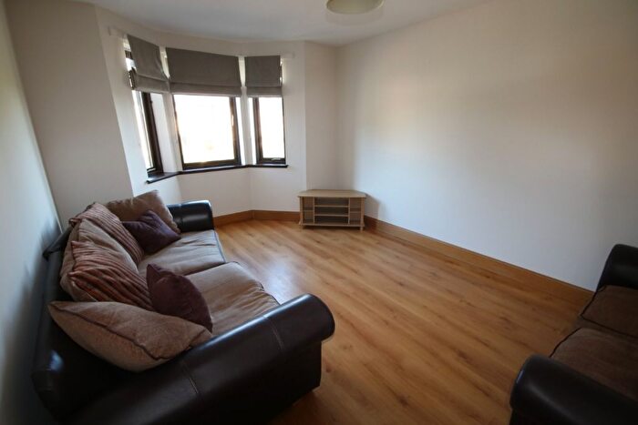 2 Bedroom Flat To Rent In Erroll Street, City Centre, Aberdeen, AB24