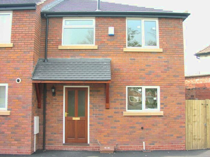 2 Bedroom End Of Terrace House To Rent In Cromer Road, Leamington Spa, CV32