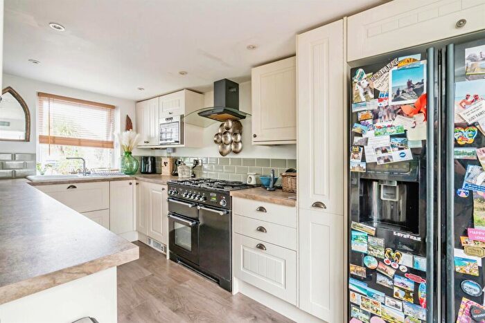2 Bedroom Detached Bungalow For Sale In Norfolk Way, Bognor Regis, PO22