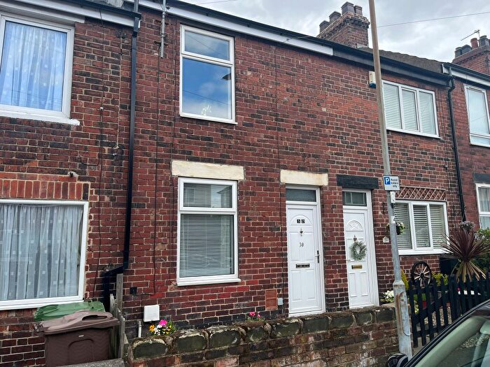 2 Bedroom Terraced House For Sale In Carleton View, Pontefract, WF8