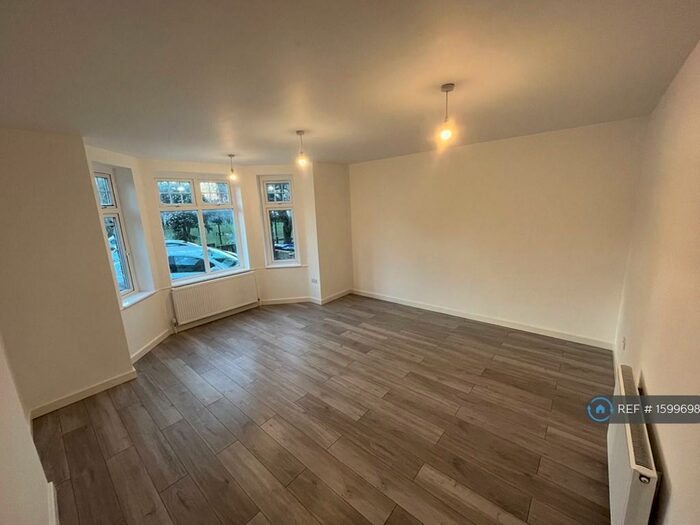 1 Bedroom Flat To Rent In Manor Park Road, Sutton, SM1