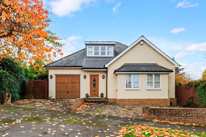 Chalet For Sale In The Oval, Banstead, SM7