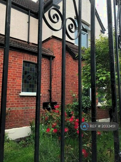 3 Bedroom Detached House To Rent In Queenswood Road, London, SE23