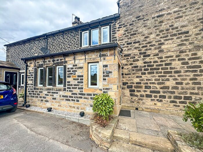 2 Bedroom Cottage To Rent In Top Of The Moor, Stocksmoor, Huddersfield, HD4