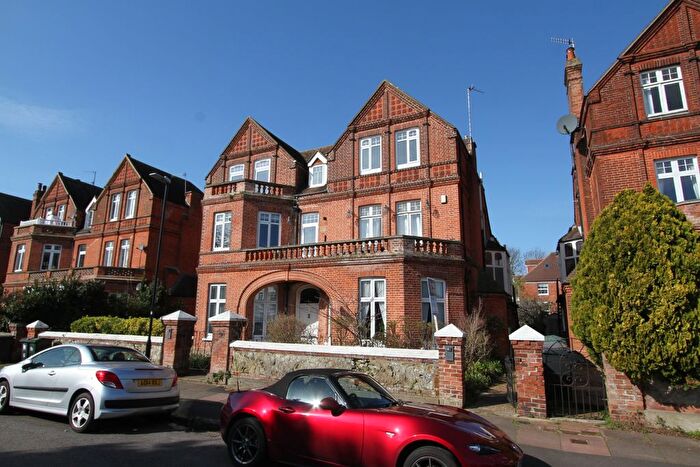 3 Bedroom Flat For Sale In Hartfield Road, Eastbourne, BN21