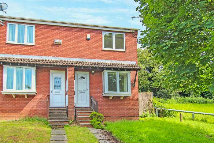 2 Bedroom Town House To Rent In Fairmead Close, Nottingham, NG3