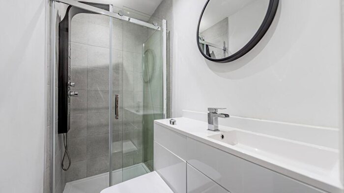 1 Bedroom Flat For Sale In Croftbank Crescent, Bothwell, G71