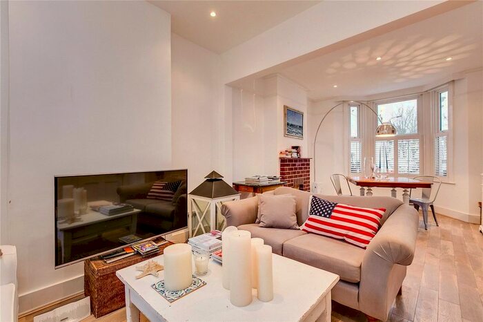4 Bedroom Terraced House To Rent In Bishops Road, Fulham, London, SW6