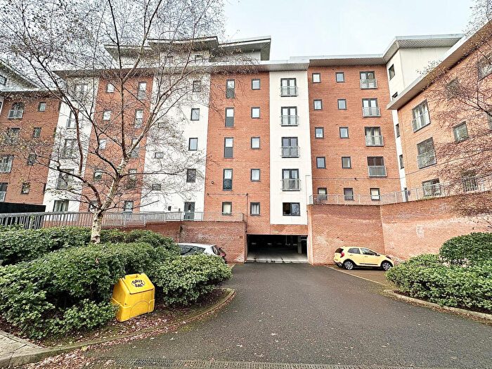 2 Bedroom Apartment For Sale In Lumen Court, Preston, PR1