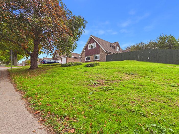 5 Bedroom Detached House For Sale In Barmoor Lane, Scalby, Scarborough, YO13