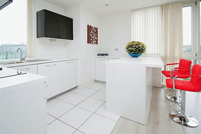 2 Bedroom Flat To Rent In Cotterells, Hemel Hempstead, HP1