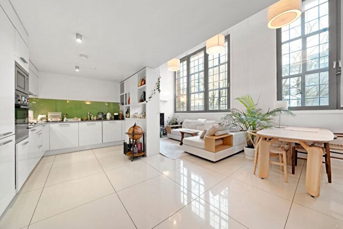 2 Bedroom Flat To Rent In Arthaus Apartments, Richmond Road, E8