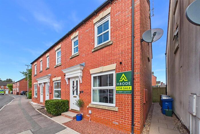 2 Bedroom Town House For Sale In Drovers Close, Uttoxeter, Staffordshire, ST14