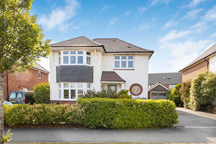 3 Bedroom Detached House For Sale In Mitchell Way, Milton, OX13
