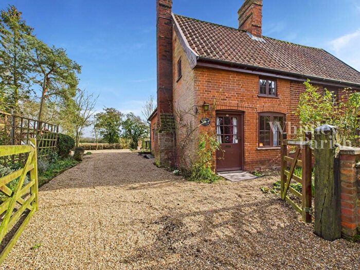 2 Bedroom Semi-Detached House To Rent In Upper Street, Gissing, IP22