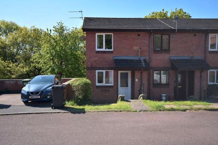 3 Bedroom Terraced House To Rent In Linnet Close, Exeter, EX4
