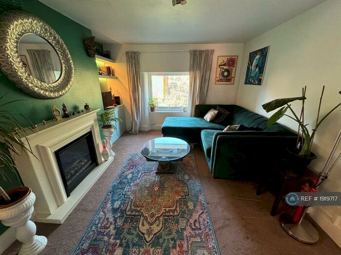 2 Bedroom Flat To Rent In Dartmouth Road, London, SE23