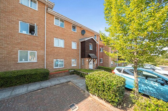 2 Bedroom Apartment For Sale In Perrett Gardens, Hertford, Hertfordshire, SG14