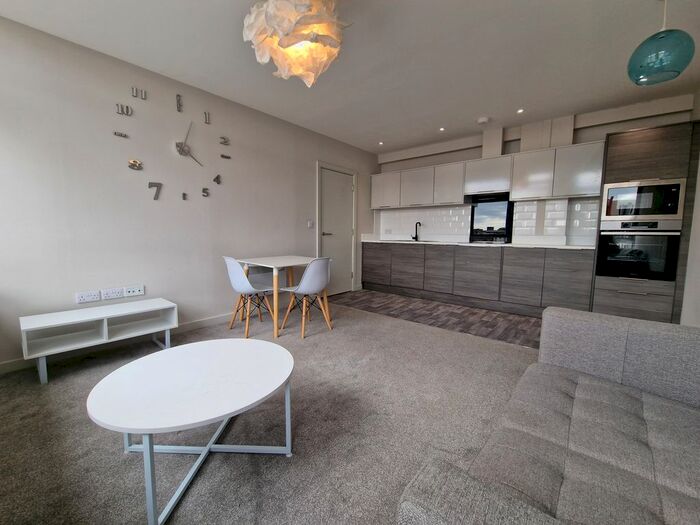 1 Bedroom Flat To Rent In Bond Street, Hull, Yorkshire, HU1