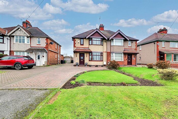3 Bedroom Semi-Detached House For Sale In Coventry Road, Bulkington, CV12