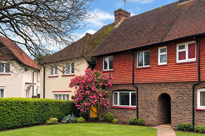 3 Bedroom Terraced House For Sale In Eastbourne Road, Godstone, RH9