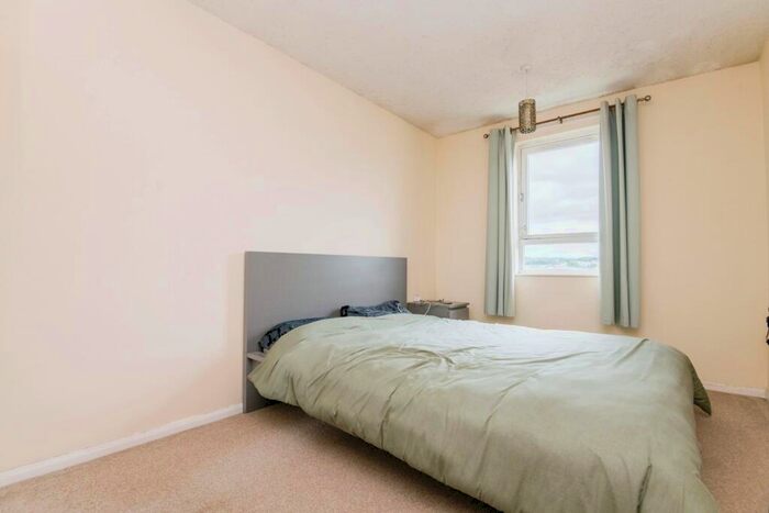 1 Bedroom Flat For Sale In Bartholomew Street West, Exeter, Devon, EX4