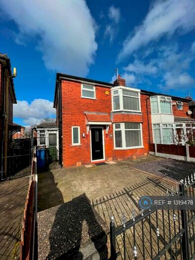 3 Bedroom Semi-Detached House To Rent In Scott Road, Droylsden, Manchester, M43
