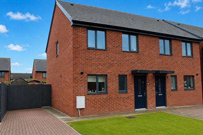 3 Bedroom Semi-Detached House For Sale In Flanagan Avenue, Queenborough, Kent, ME11