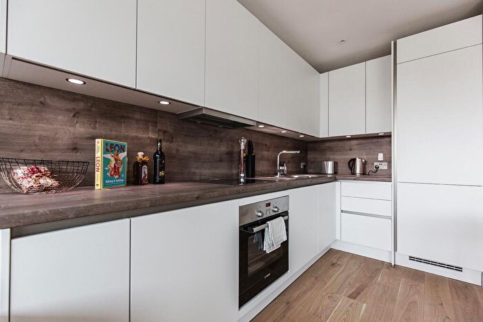 1 Bedroom Flat To Rent In Flat Sidcup House - Station Road, DA15