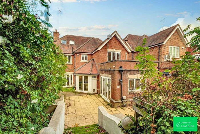 6 Bedroom Detached House For Sale In Hendon Lane, London, N3