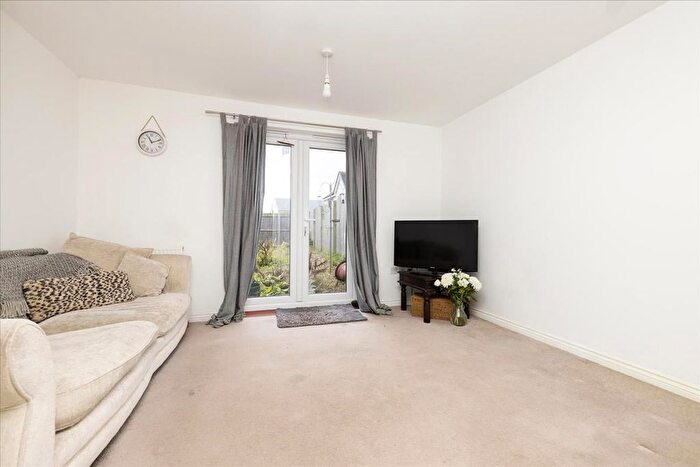 2 Bedroom Terraced House For Sale In Auld Coal Road, Bonnyrigg, EH19