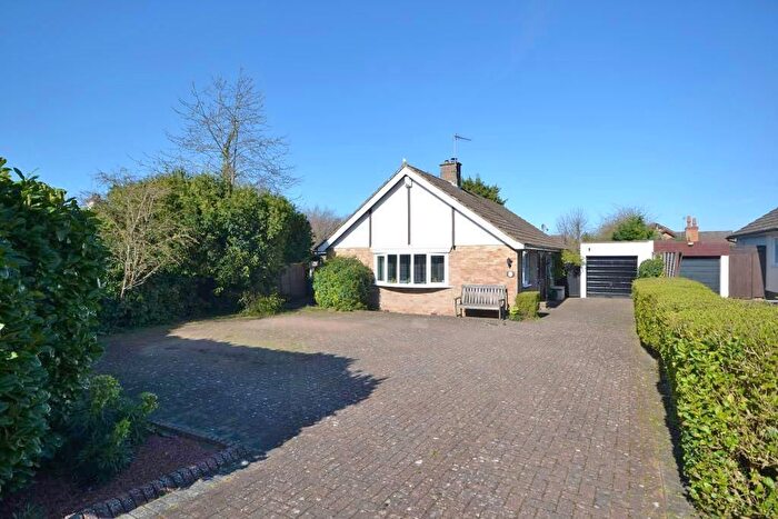 3 Bedroom Detached Bungalow For Sale In London Road, Loughton Village, Milton Keynes, Buckinghamshire, MK5