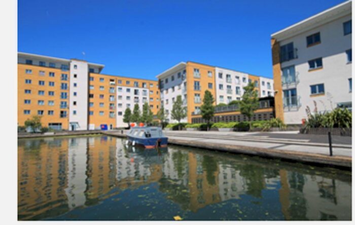2 Bedroom Flat To Rent In Taywood Road, Northolt, UB5