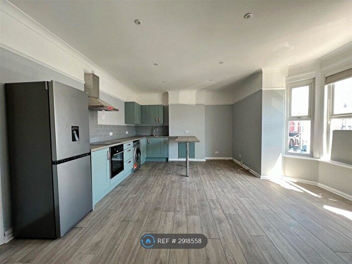 2 Bedroom Flat To Rent In Oriel Road, Portsmouth, PO2