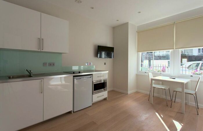 1 Bedroom Apartment To Rent In Fleet Road, Hampstead, NW3