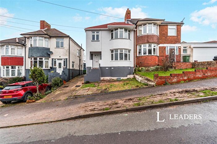 3 Bedroom Semi-Detached House To Rent In Bryanston Road, SO19