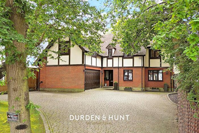 5 Bedroom Detached House For Sale In Manor Road, Chigwell, IG7