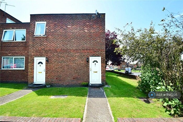 2 Bedroom Maisonette To Rent In Robina Court, Swanley, BR8