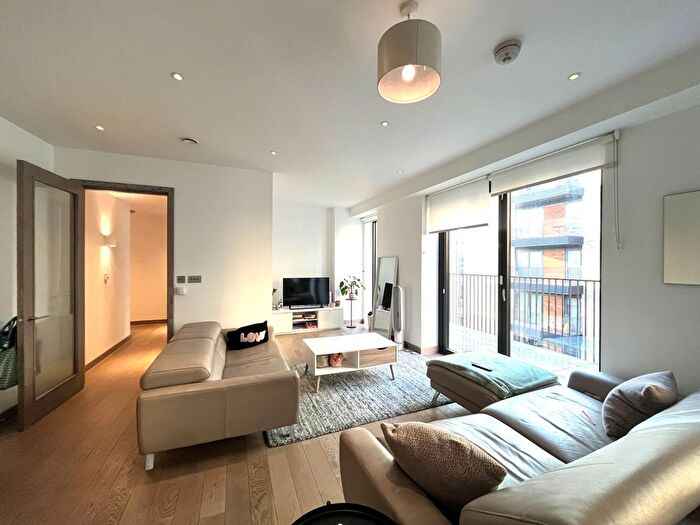 1 Bedroom Flat To Rent In Ram Street, London, SW18