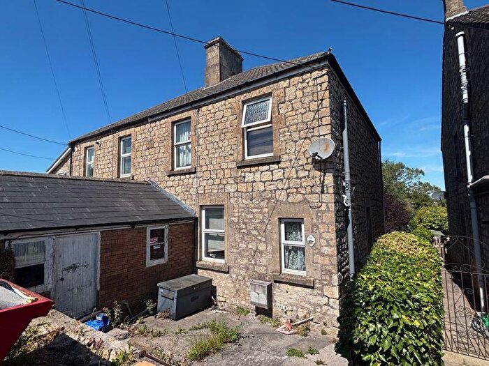 2 Bedroom Semi-Detached House For Sale In Ashgrove, Peasedown St. John, BA2