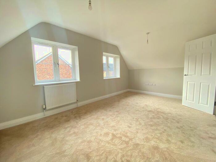 5 Bedroom Terraced House To Rent In Andrews Lane, Southwater, Horsham, RH13