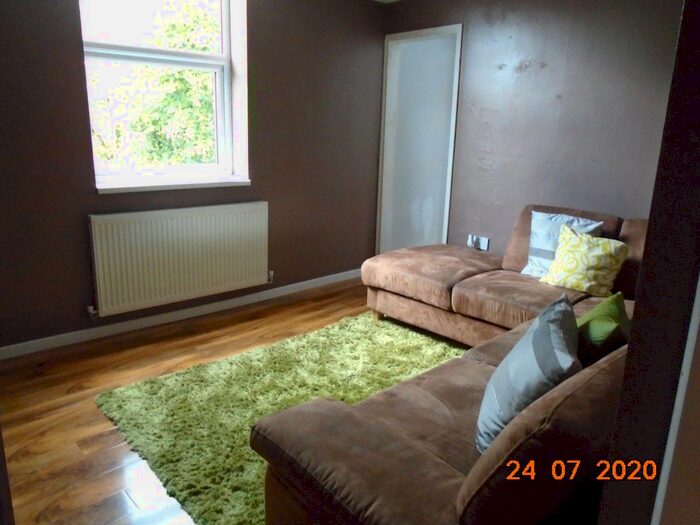 2 Bedroom Flat To Rent In Wallace Road, Selly Park, Birmingham, B29