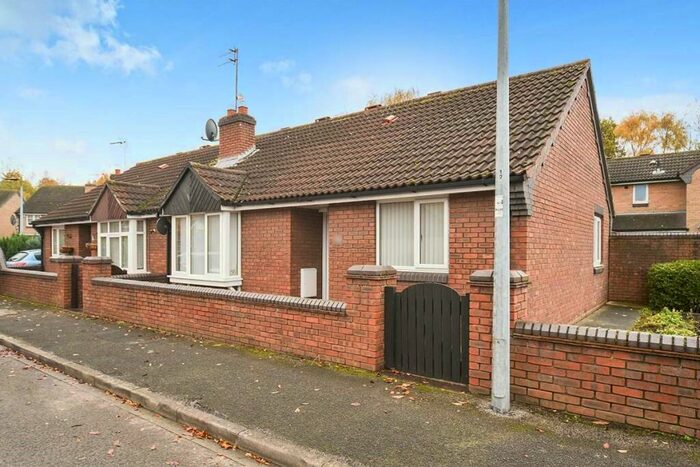 2 Bedroom Bungalow To Rent In Ripon Way, Hull, East Yorkshire, HU9