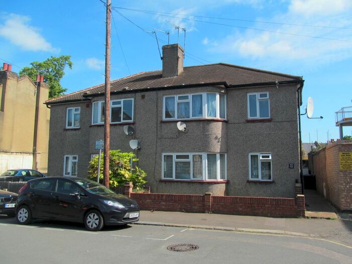 2 Bedroom Flat To Rent In Morena Street, Catford, SE6