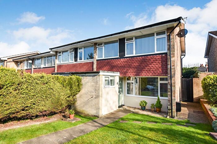 3 Bedroom End Terrace House For Sale In Marshalls Close, Epsom, KT19