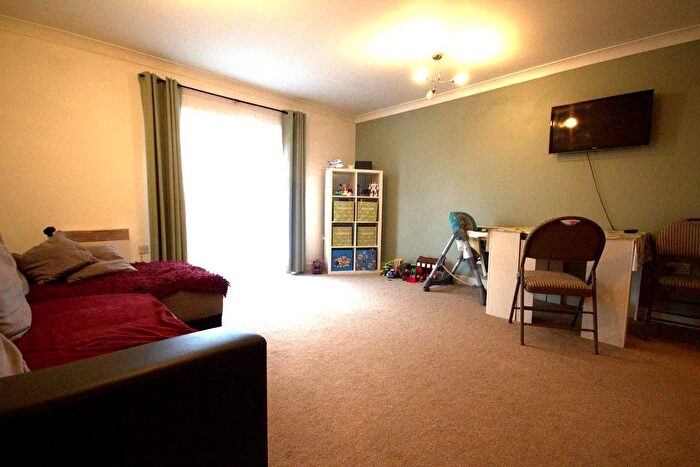 1 Bedroom Flat For Sale In Flat, Renaissance Court, A Rosehill Avenue, Sutton, SM1
