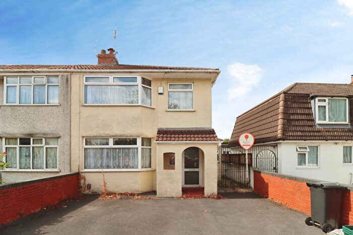 3 Bedroom End Of Terrace House For Sale In Blenheim Drive, Bristol, Avon, BS34